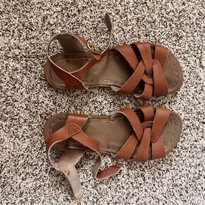 Brown kids saltwater sandals
